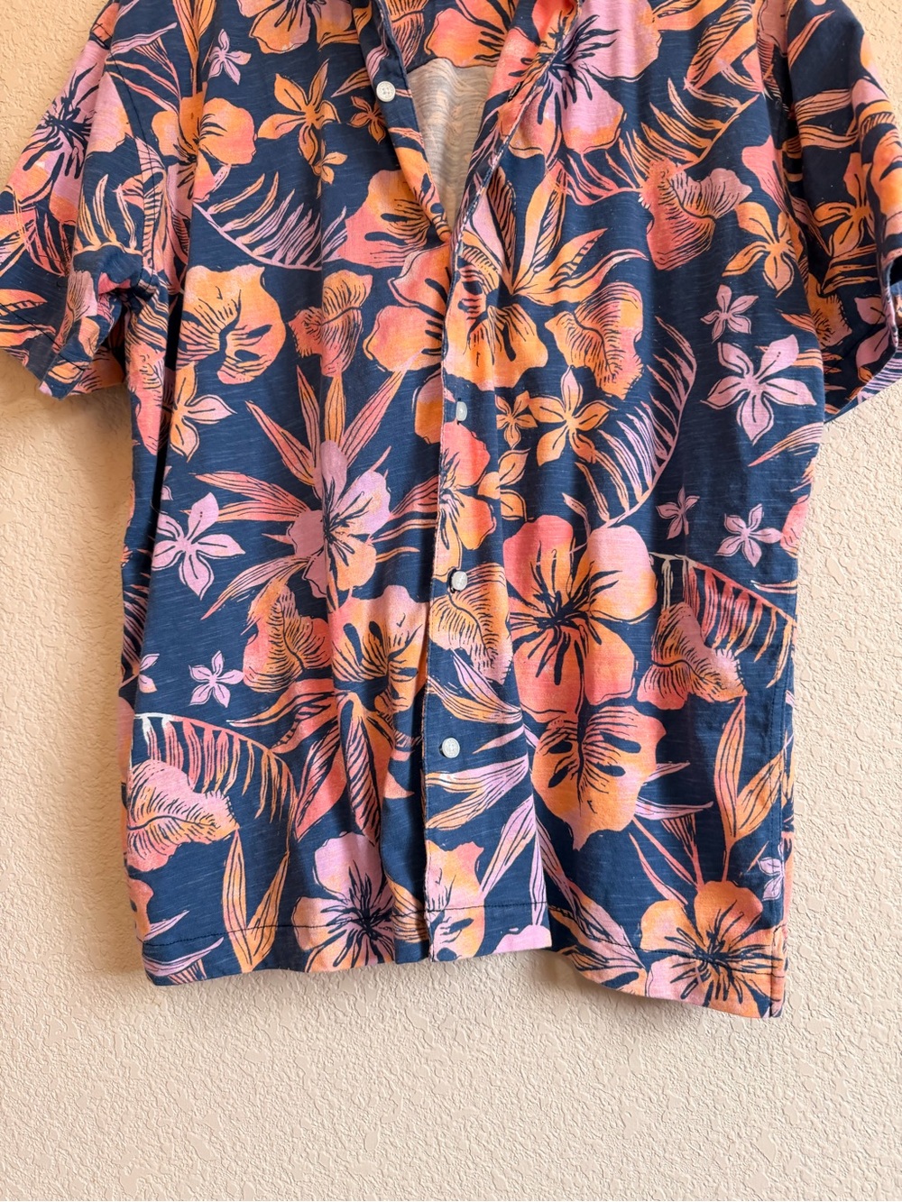 St John’s Bay Women’s Hawaiian Floral Short Sleeve Button Up 100% cotton - Picture 3 of 7